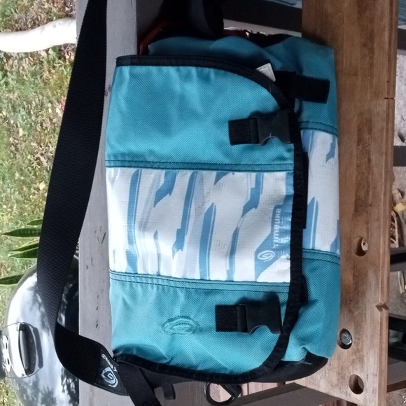 Timbuk2 Bags Timbuk2 Messenger Bag Medium Poshmark